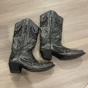 Coral vintage cowboy gray black boot size 8